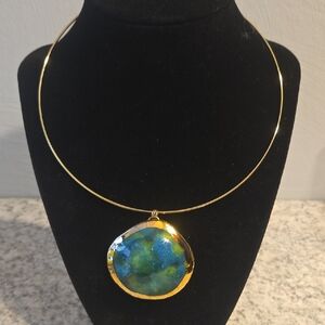 VTG Elegant Gold and Blue Pendant Necklace